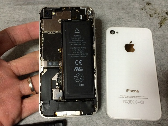 iPhone４SのWiFiが繋がらなくなったので、３回目の修理をすることにした