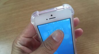100円ショップで売ってるiPhoneSE用ケースが侮れない
